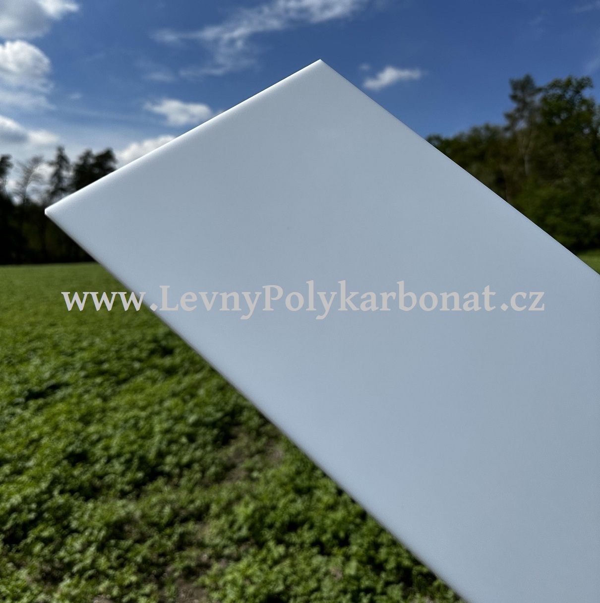 Plný polykarbonát PC - 2UV - tl. 6mm OPÁL MLÉČNÁ BÍLÁ 1,05m x 7m (7,35 m2)